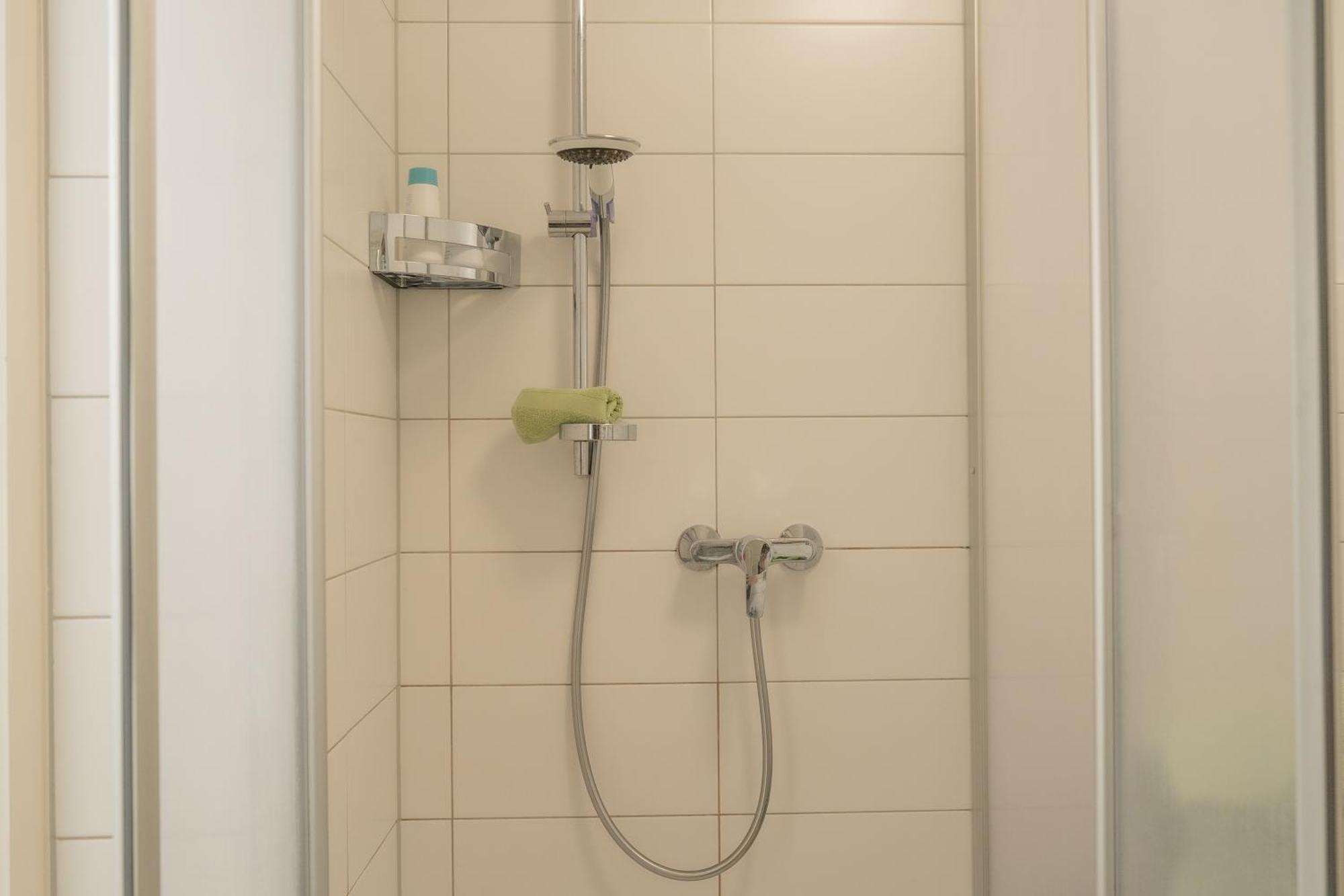 Einzigartiges Scandi Apartment - Innenstadt Mit Parkplatz, Balkon & Wlan - Perfekt Fuer Radfahrer Riedlingen Luaran gambar