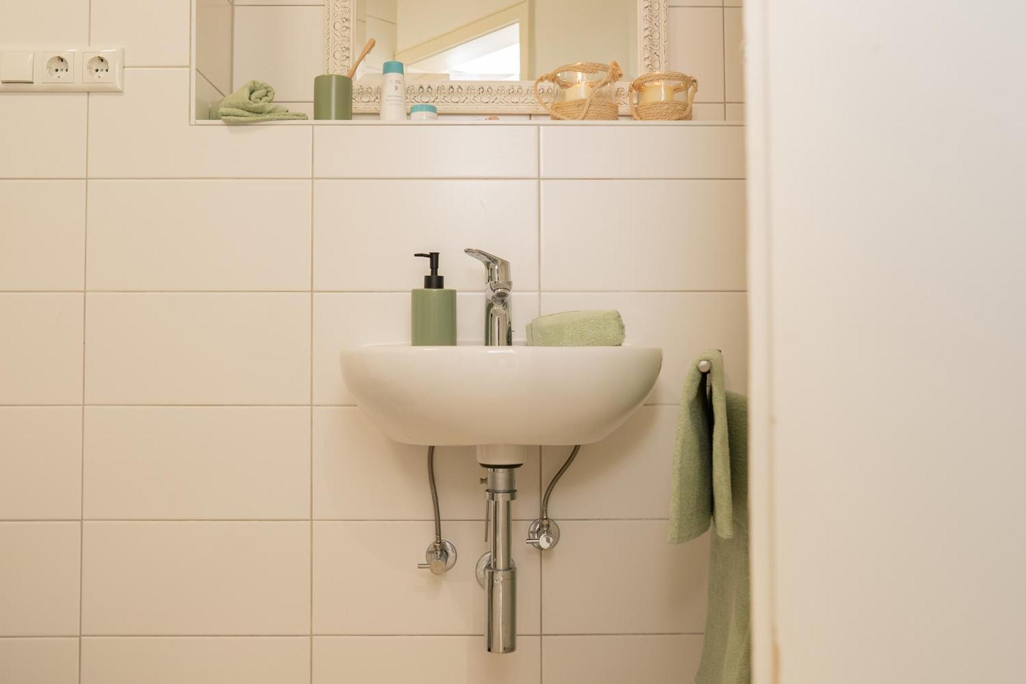 Einzigartiges Scandi Apartment - Innenstadt Mit Parkplatz, Balkon & Wlan - Perfekt Fuer Radfahrer Riedlingen Luaran gambar